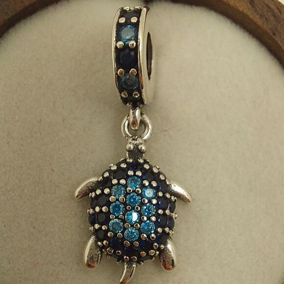 925 Sterling Silver Sea Turtle Ombre Charm - Picture 7 of 9